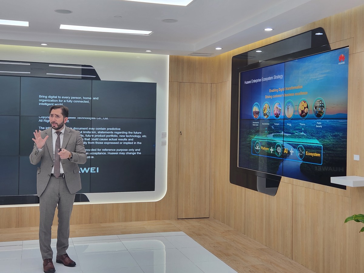 Huawei Headquarters Student Visit - Computer Science Department